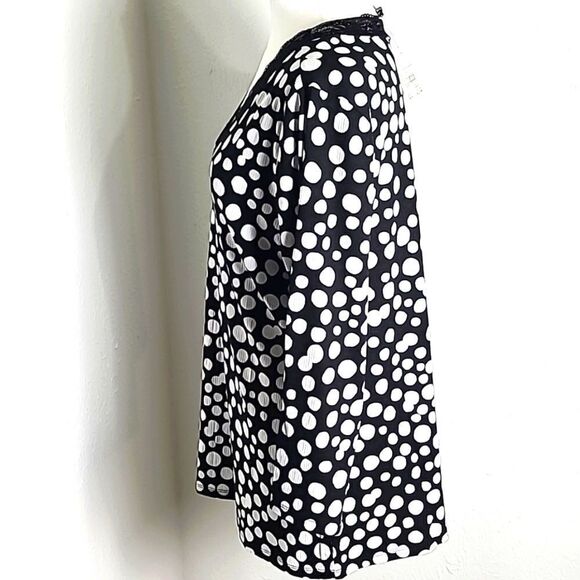 Cato Black & White Polka-dot Top with Black Lace Neckline, Size 18/20 NWT - Picture 5 of 10